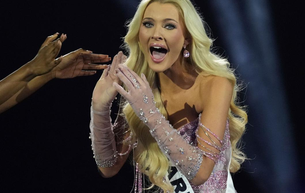 victoria-kjaer-theilvig-miss-universe-2024-yang-mengangkat-suara-untuk-kesehatan-mental-di-seluruh-dunia